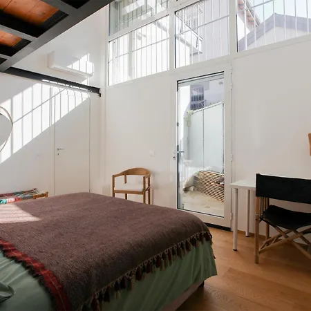 Beautiful Loft Near Navigli Апартаменты Милан