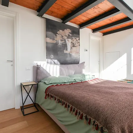 Beautiful Loft Near Navigli Apartment *
