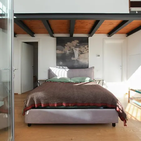 Beautiful Loft Near Navigli 아파트 밀라노