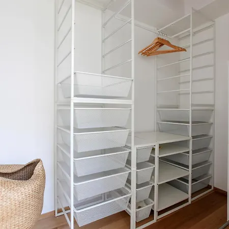 Beautiful Loft Near Navigli 밀라노