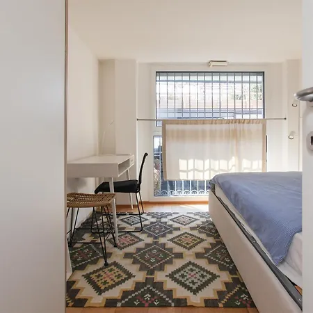 Beautiful Loft Near Navigli * 밀라노
