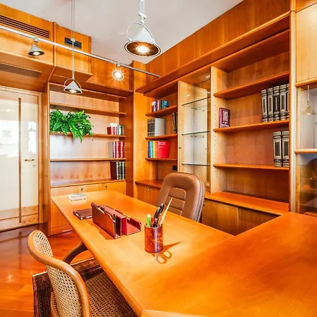 Luxury Penthouse - Sauna, Garage, Office, Terrace Casa vacanze *