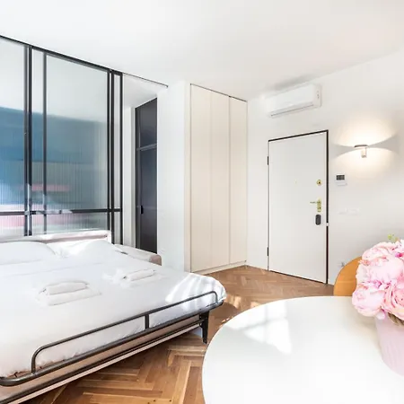 And Beauty Duomo - Pink Apartment