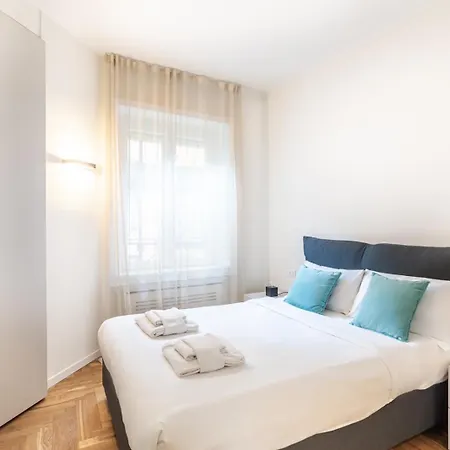 Cool And Big Duomo - White Milano