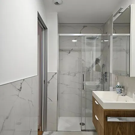 Apartamento 3-bedroom - Sleeps 7 - With Gym *