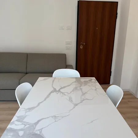 Apartment Mihouse Res Milan