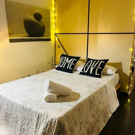 Easy Italy Prada Apartment Milan