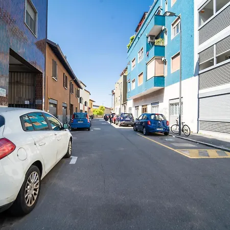 Easy Italy Prada Милан