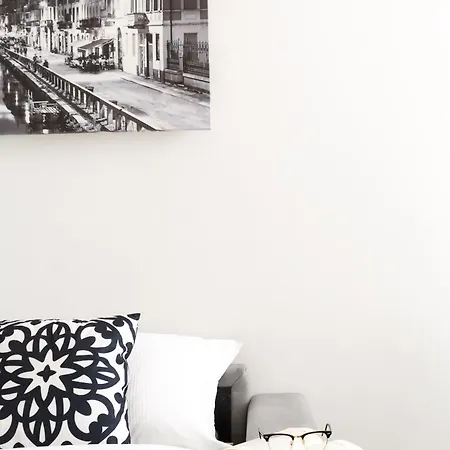 Casa Maciachini-green Suite-m3 10 Minutes To Duomo Apartment *