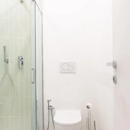 Casa Maciachini-green Suite-m3 10 Minutes To Duomo Apartment