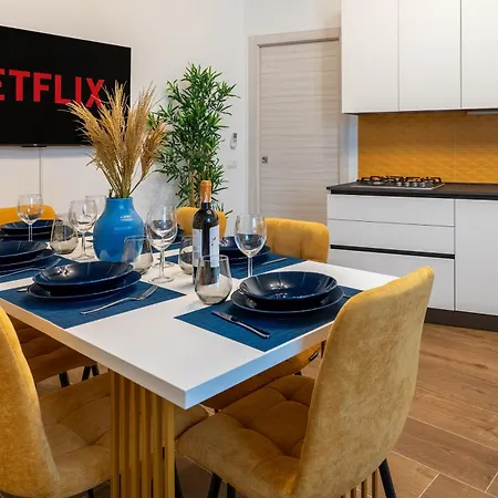 Moscova Luxe - Elegant With 2 Bathrooms Lägenhet