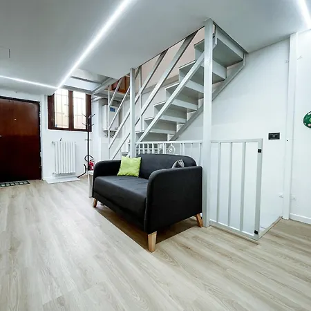 아파트 Watt Industrial Loft - Navigli District, *