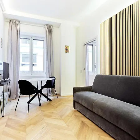 Apartment Duomo Imperial Suits - Modern And Comfortable Milan