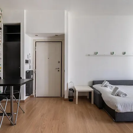 Maciachini Apartman *