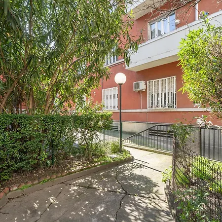 Maciachini Apartman *