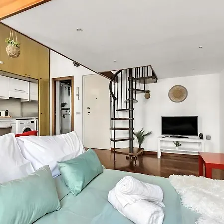 Loft 4 Posti Letto, Duomo 15' - Linate 15' Metro M4 Daire