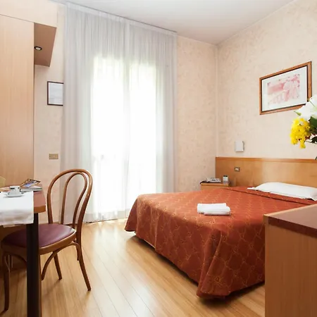 Aparthotel Ih Argonne Park
