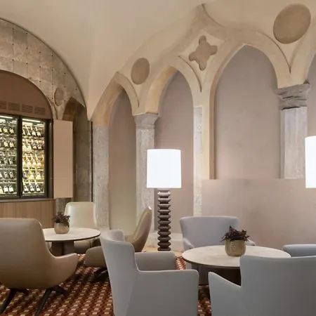 Hotel Four Seasons 5*