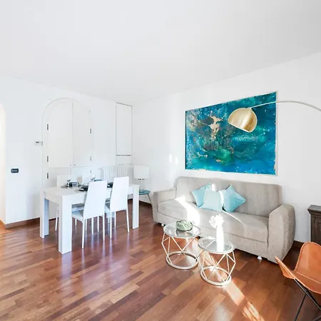 Easylife - Spacious On The First Floor In The Gae Aulenti Area *