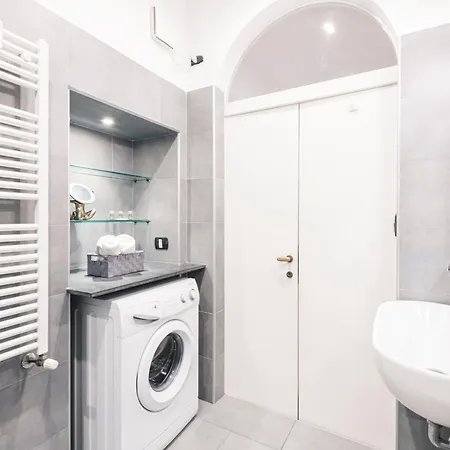 Apartment Easylife - Spacious On The First Floor In The Gae Aulenti Area