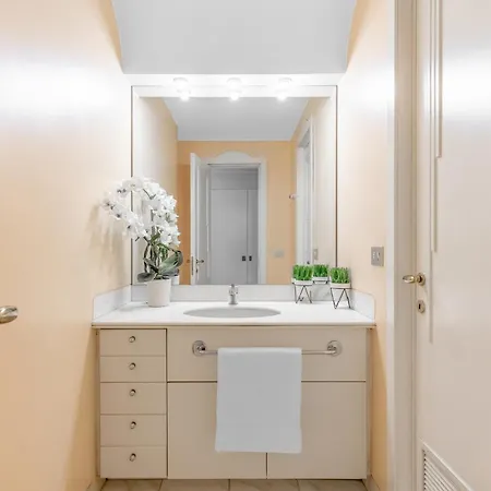 Luxurious Duomo A/c-wi-fi Free * Mediolan