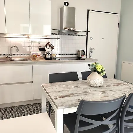 Apartamento Matthias - - Modern And Cozy Flat, Close To The Metro - 15 Min From Station, Close To San Raffaele *