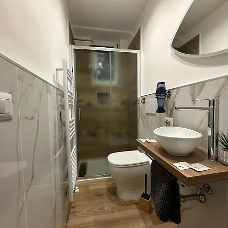 Bed & Breakfast Montenapoleone A 500 Mt Da San Siro Milan
