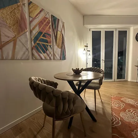 Bed & Breakfast Montenapoleone A 500 Mt Da San Siro Milan