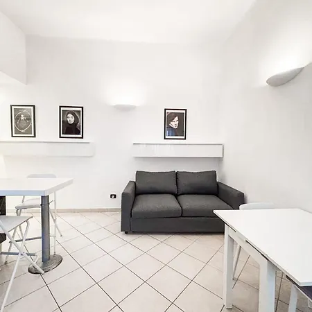 Nel Cuore Di Via Tortona Apartmán