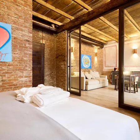 Emme Loft I Red Moon - Chic Design Loft Appartamento