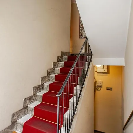 Near Station Apartment Milan