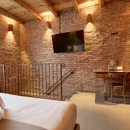 Emme Loft I Flower Moon - Boutique Loft With Jacuzzi *