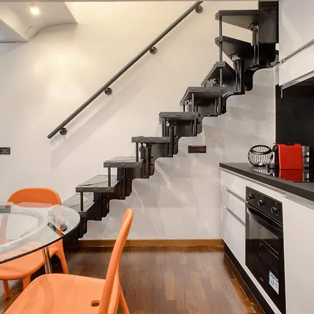 Just Urban - Stylish Loft In - Duomo 4 Min M1 מילאנו