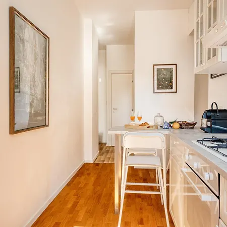Elegance & Relax - Tennis, Child Park, 20 Minutes From Duomo Apartman *