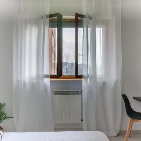 Metropolitan Gonin Милан