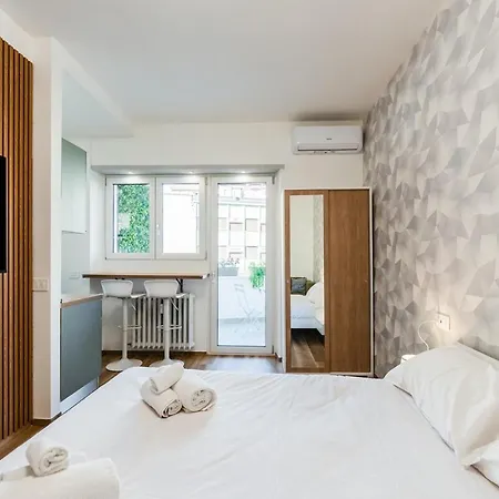 Bright Elegant Flat With Balcony, Portello * ミラノ