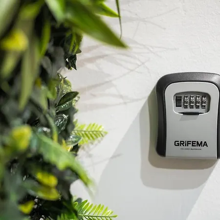 アパート Bright Elegant Flat With Balcony, Portello *