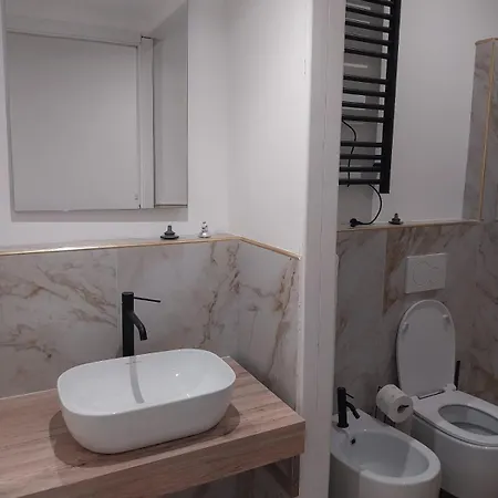 Apartment Centrale-a Pochi Passi Dalla Stazione Milan