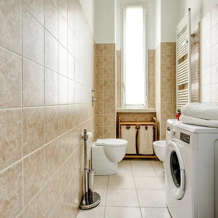 Luxury - Life Milaan