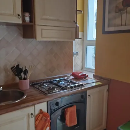 Flores Home, Vintage Style & Comfort Steps To Center, Navigli, Bocconi Apartment