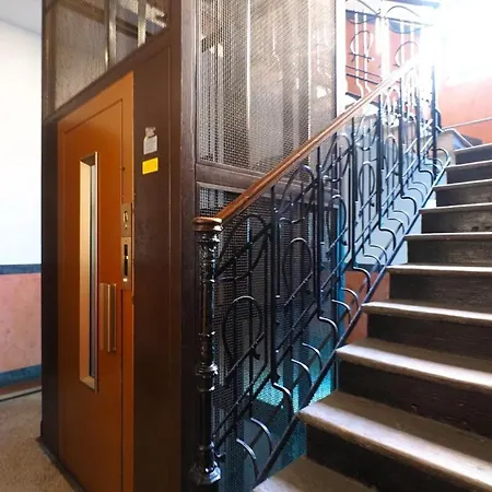 Refined And Bright One-bedroom Near Metro M4 - Dateo * Milan