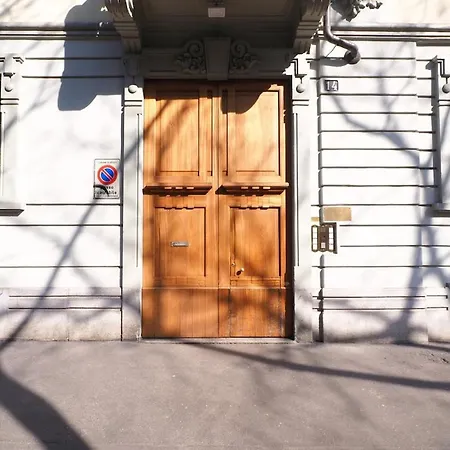 Refined And Bright One-bedroom Near Metro M4 - Dateo Apartment *