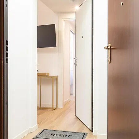 Assunta Exclusive With Balcony - Collection *