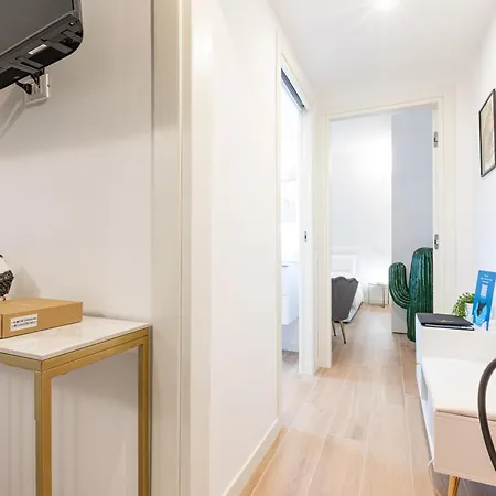 Assunta Exclusive With Balcony - Collection * Milano