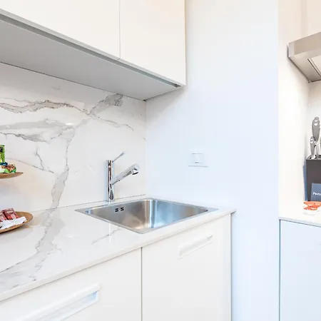 Assunta Exclusive With Balcony - Collection Milano