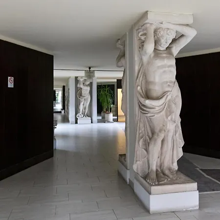 Assunta Exclusive With Balcony - Collection *