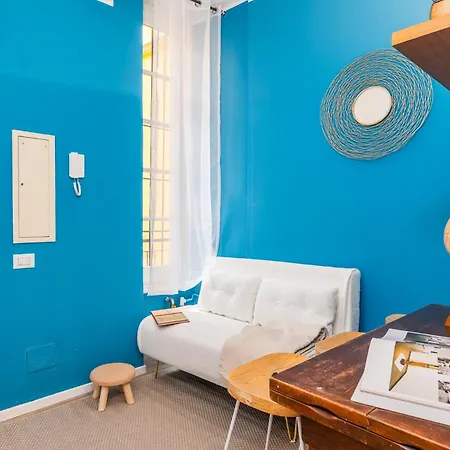 Elegant And Stylish Design In Brera Near The Metro *