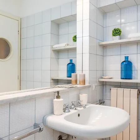Daire Elegant And Stylish Design In Brera Near The Metro Milano