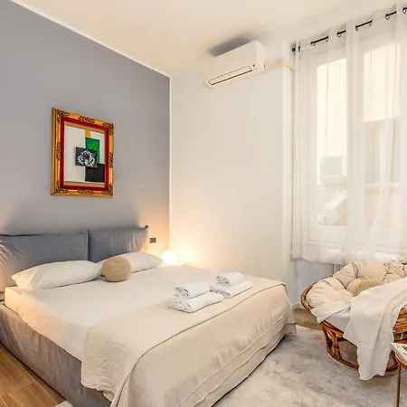 Elegant And Stylish Design In Brera Near The Metro * Milano
