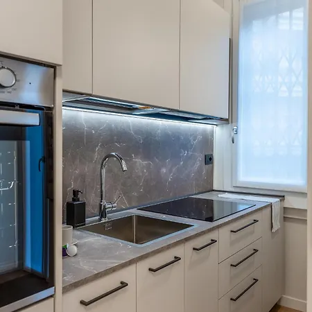 La Casa Di Lou - San Siro E Life A 15 Minuti * Milán